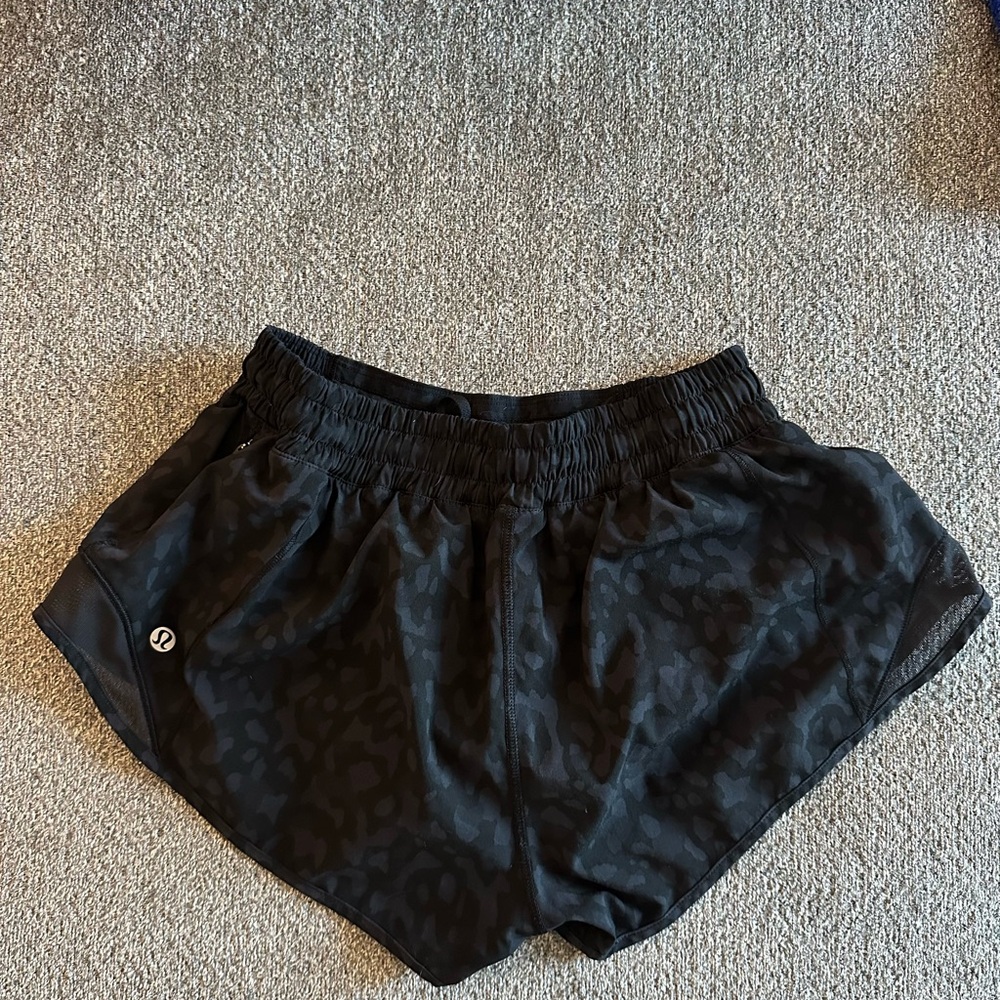 lululemon athletica Black Athletic Hotty Hot 2.5” Shorts